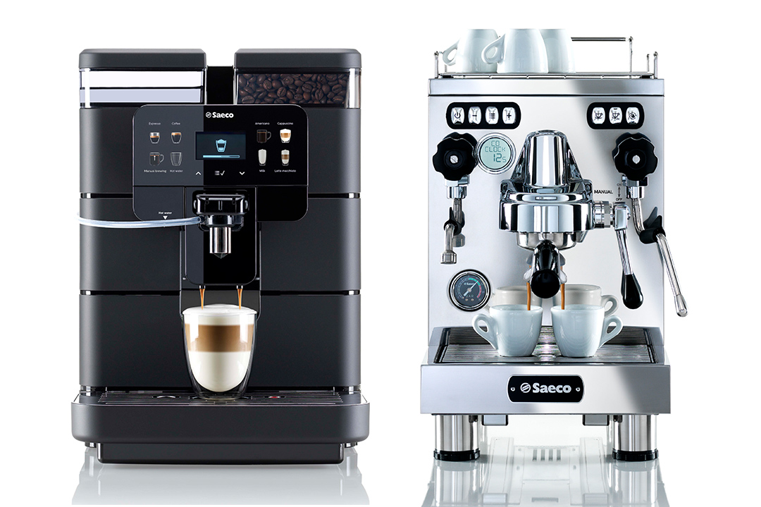 máquina de café manual ou automática